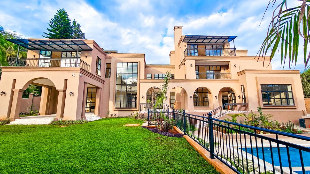 AN ARISTOCRATIC MASTERPIECE: EXQUISITE 6-BEDROOM LUXURY RESIDENCE IN RUNDA